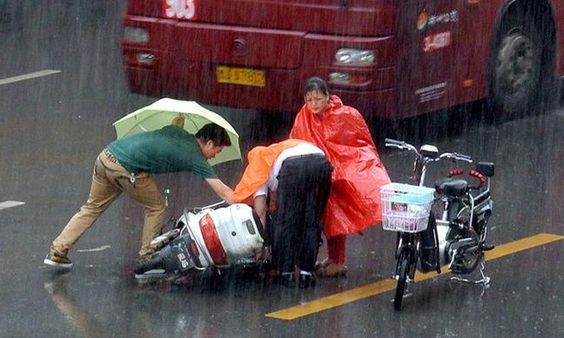 電動車騎行不開燈易釀事故：法律無規(guī)定，交警定責(zé)時考慮“黑燈”因素合理嗎？
